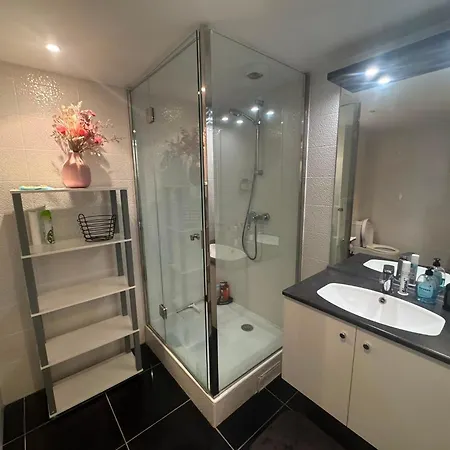 C10 Cozy Boulevard Jules Ferry 11th Arrondissement *
